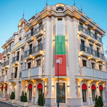 Garden - Certificate Of Excellence 10 Five-stars For 2024 Awarded By Htif Hotel 5*