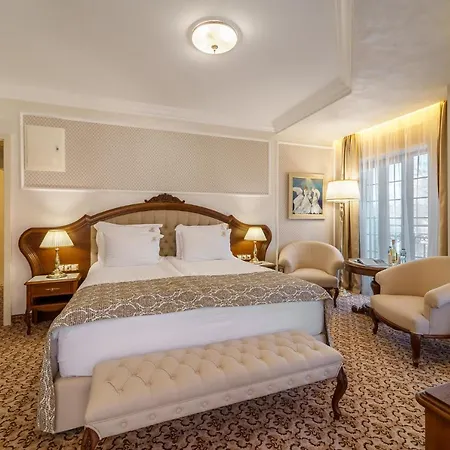 Garden - Certificate Of Excellence 10 Five-stars For 2024 Awarded By Htif بلوفديف