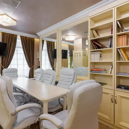 Hotel Garden - Certificate Of Excellence 10 Five-stars For 2024 Awarded By Htif