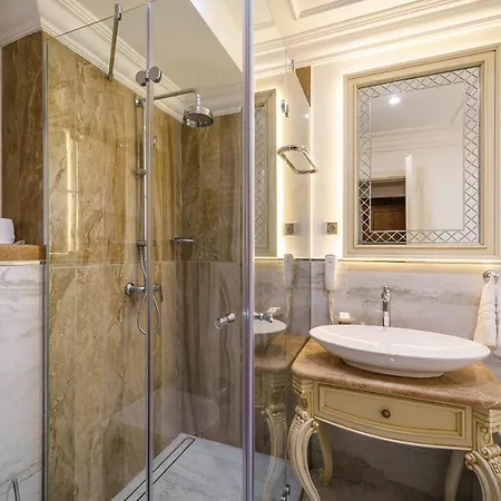 Hotel Garden: Excellence-awarded Five-star Urban Retreat 5*