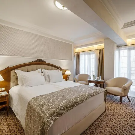 Garden - Certificate Of Excellence 10 Five-stars For 2024 Awarded By Htif 5* Plovdiv