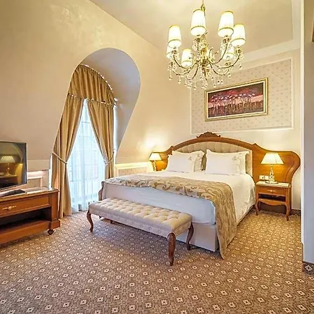 Hotel Garden - Certificate Of Excellence 10 Five-stars For 2024 Awarded By Htif 5*