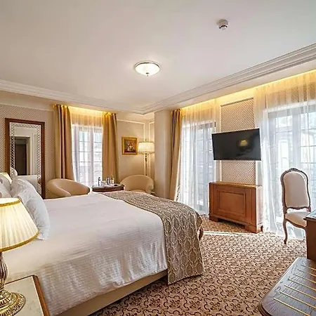 Garden - Certificate Of Excellence 10 Five-stars For 2024 Awarded By Htif Hotel