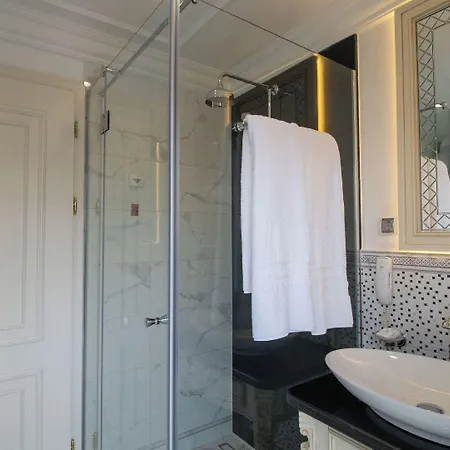 Garden - Certificate Of Excellence 10 Five-stars For 2024 Awarded By Htif Hotel Plovdiv