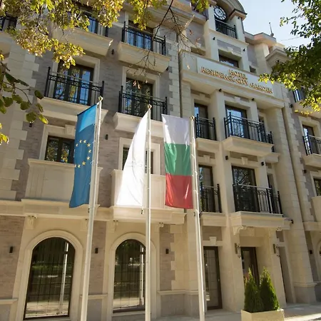 Garden - Certificate Of Excellence 10 Five-stars For 2024 Awarded By Htif Plovdiv