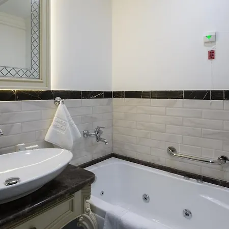 Garden: Excellence-awarded Five-star Urban Retreat 5* Plovdiv
