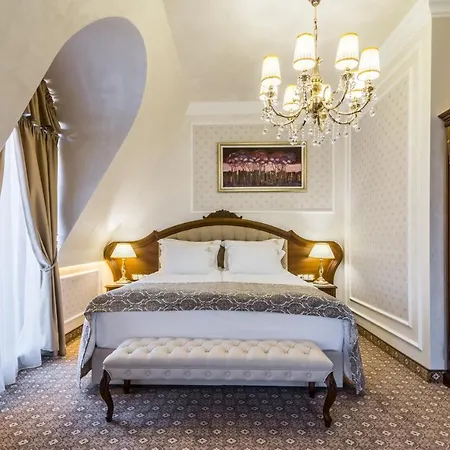 Garden: Excellence-awarded Five-star Urban Retreat