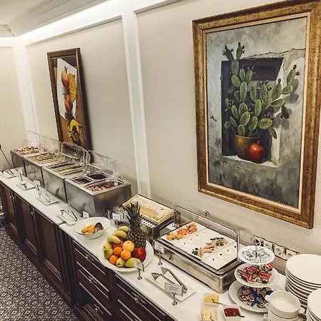 Garden - Certificate Of Excellence 10 Five-stars For 2024 Awarded By Htif Hotel Plovdiv